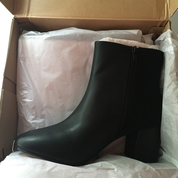 🍁Clarks Chantelle Stone Ankle Bootie - Picture 10 of 10